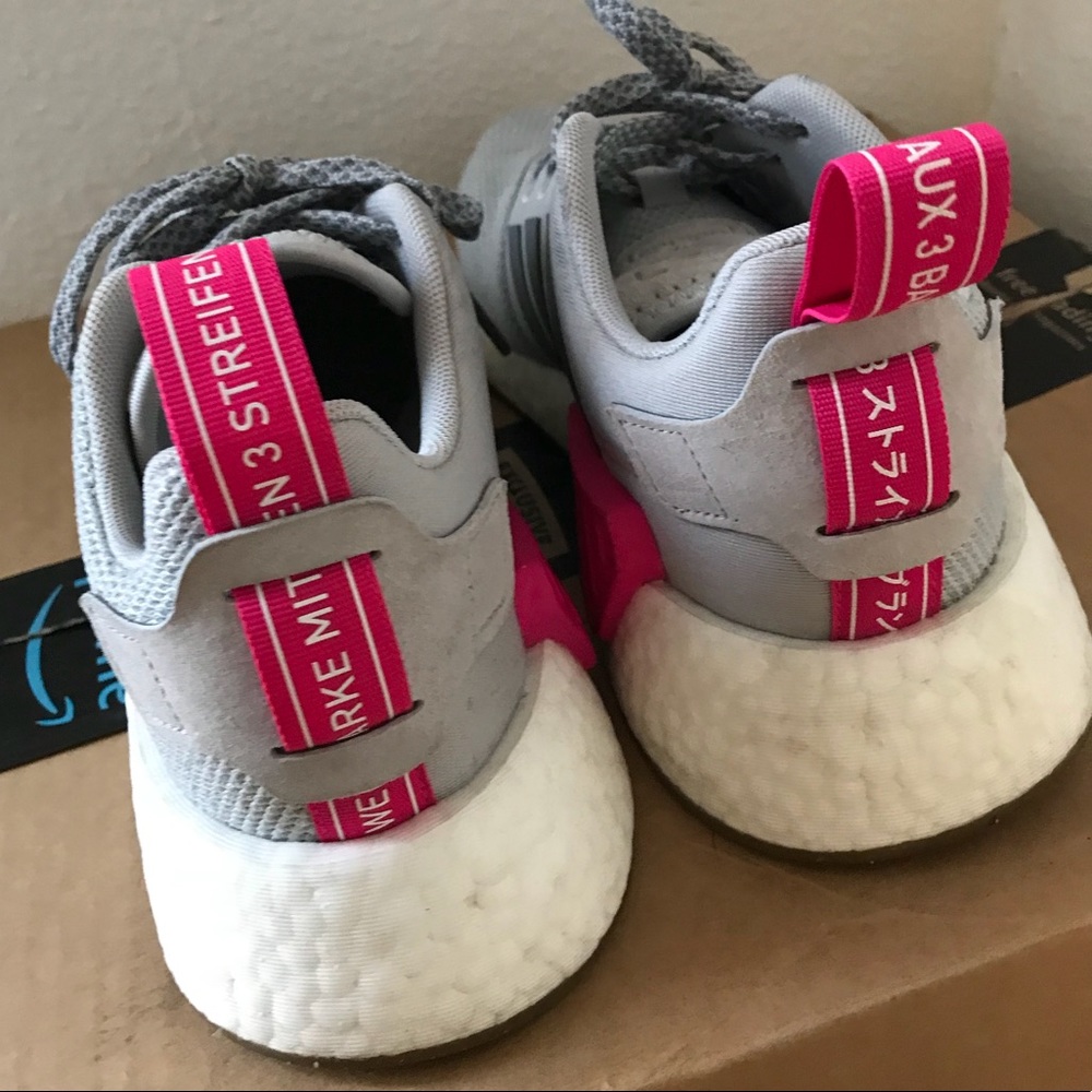 ADIDAS NMD R2 WOMENS SZ 6.5